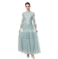 A light luxury dress with a round neck and a large swing, 250502